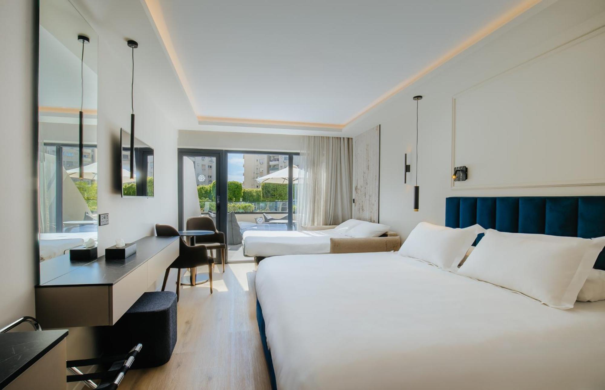 Odysseia Hotel Kapetanios Limassol Exterior photo