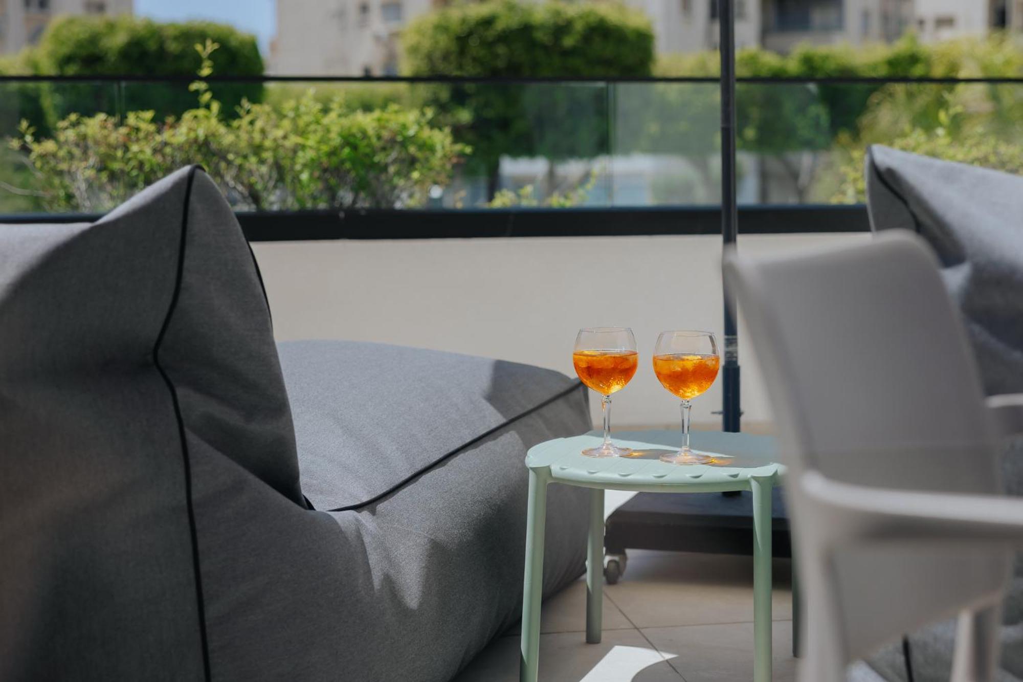 Odysseia Hotel Kapetanios Limassol Exterior photo